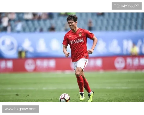 杨希归队海港训练中卫引援明朗