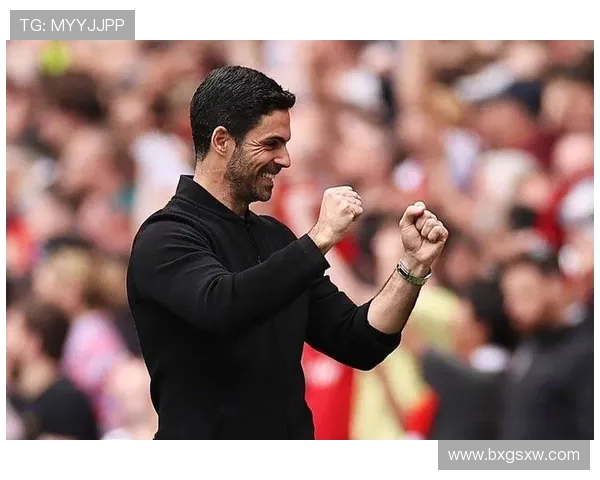 阿尔特塔拥抱记者谢黑眼关心暖 阿尔特塔拥抱记者谢黑眼关心暖